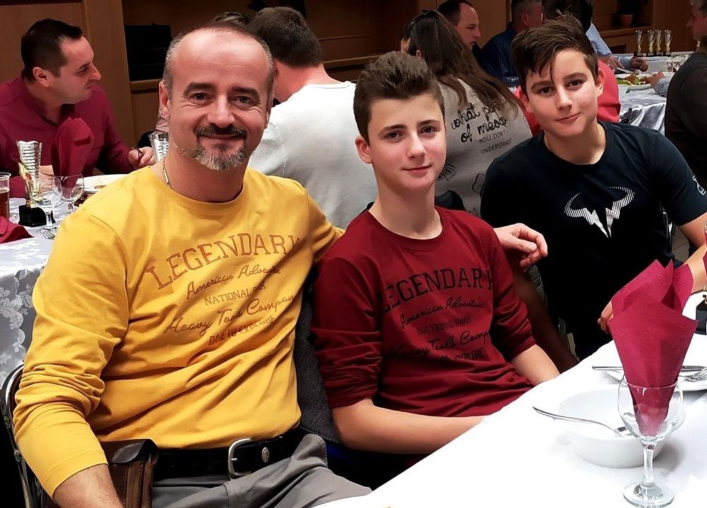 dr. biro sandor biro marcell ifj. csuthi bela a osztalyba felkerulo rackets csapattagok