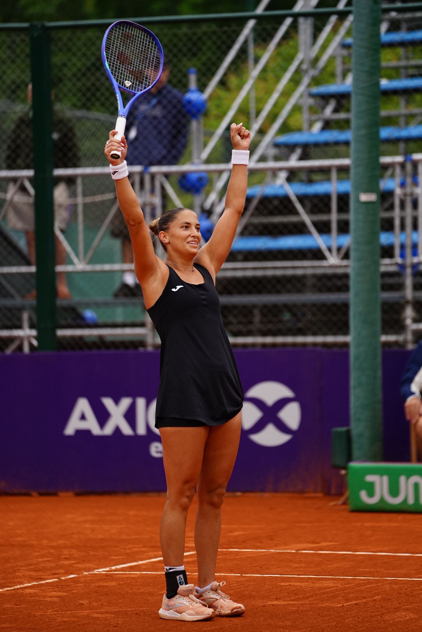 Udvardy Panna a győzelem pillanatában